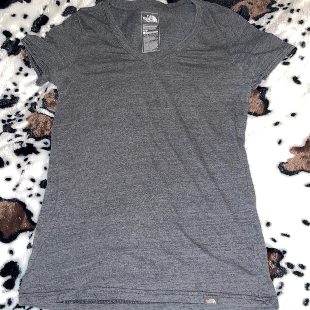 The NorthFace v neck